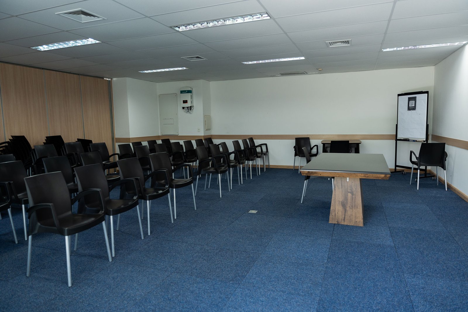 AlphaVille Empresarial — salas individuais